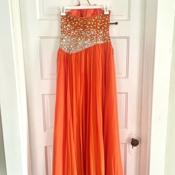 Coral Terani Beaded Gown - Picture 6 of 7